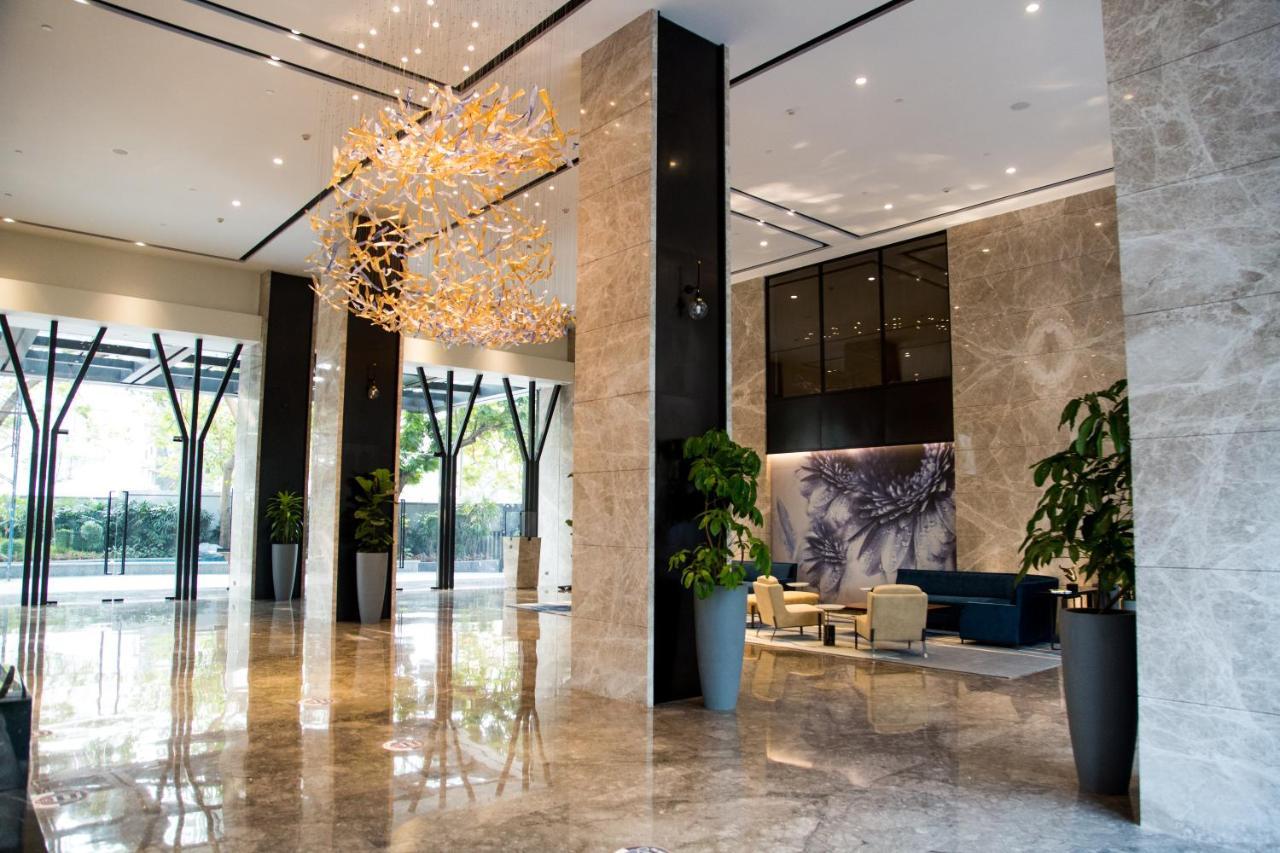 Radisson Blu Mumbai International Airport Otel Dış mekan fotoğraf Lobby