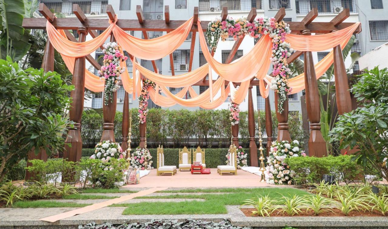 Radisson Blu Mumbai International Airport Otel Dış mekan fotoğraf A mandap for a Hindu wedding