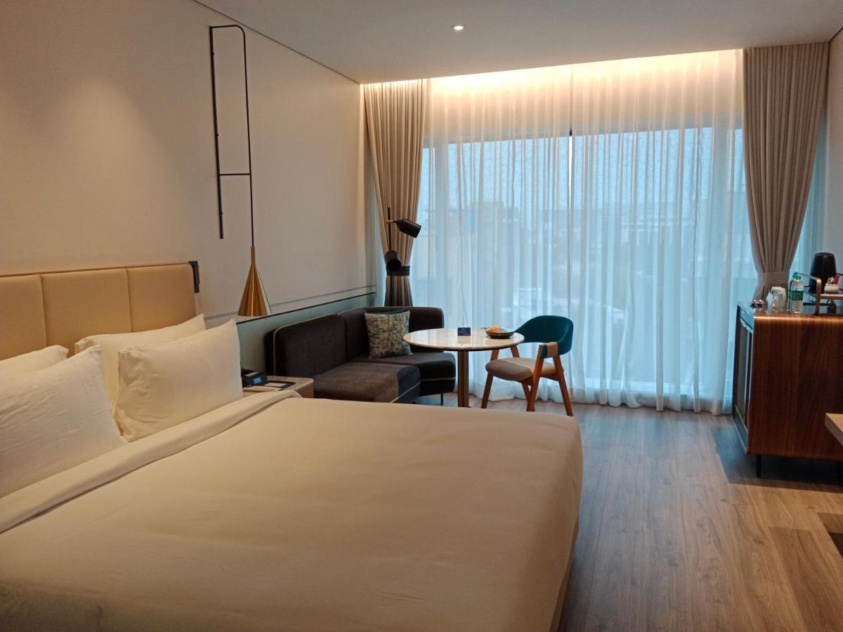 Radisson Blu Mumbai International Airport Otel Dış mekan fotoğraf Deluxe room